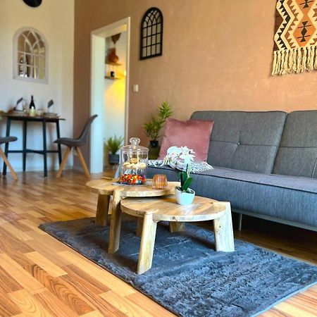 Elbling Apartment Mit Terrasse - Netflix - Parkplatz - Weinbergblick Meissen Exterior foto