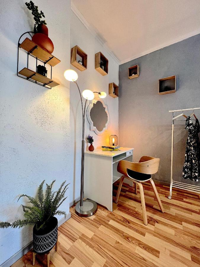 Elbling Apartment Mit Terrasse - Netflix - Parkplatz - Weinbergblick Meissen Exterior foto